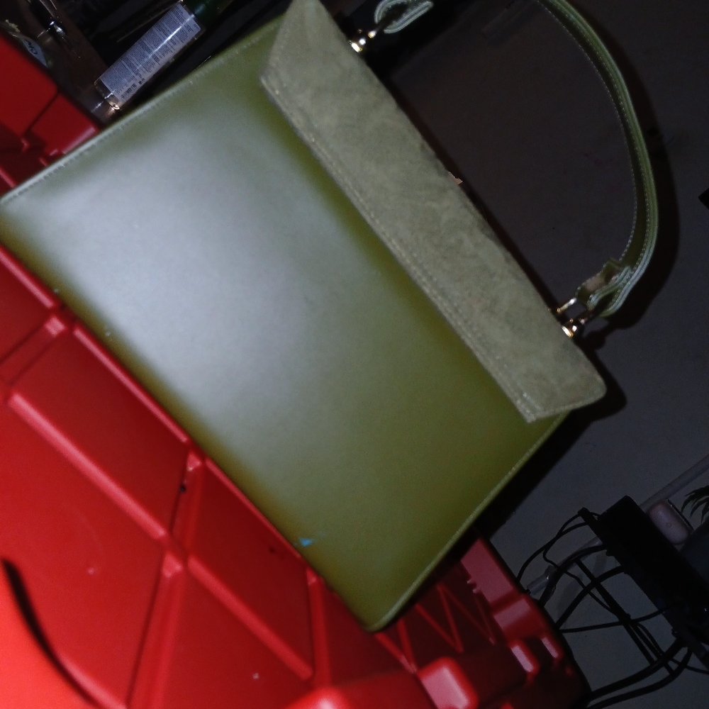 Hand Bag - Picture 3 of 6